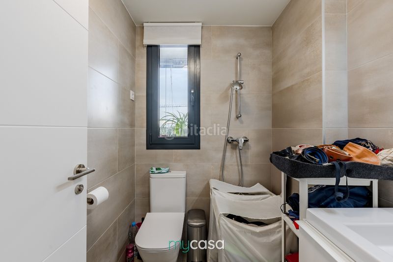 Foto ecebbfa5-e7c9-4b41-b037-e6d90c7d96e7. Piso ¡40 m² de terraza + vistas al mar + piscina + parking! espectacular ático en 7ª planta en Sant Adrià de Besòs