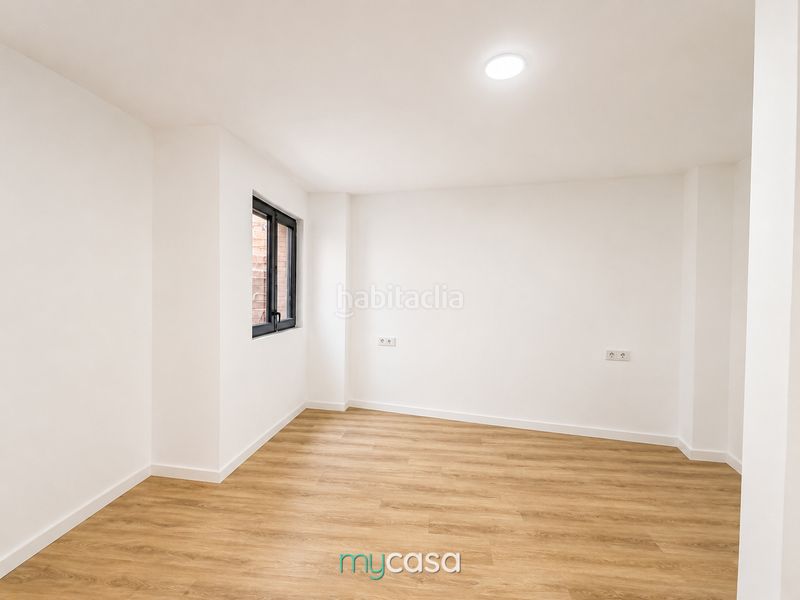 Foto 112176cc-fd8b-45b6-bfc4-33ecff2c2ba7. Local comercial a Trinitat Nova Barcelona