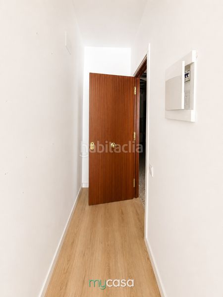 Foto b7f95bbd-d5df-4605-9ed9-edf2f61e3b43. Local comercial a Trinitat Nova Barcelona