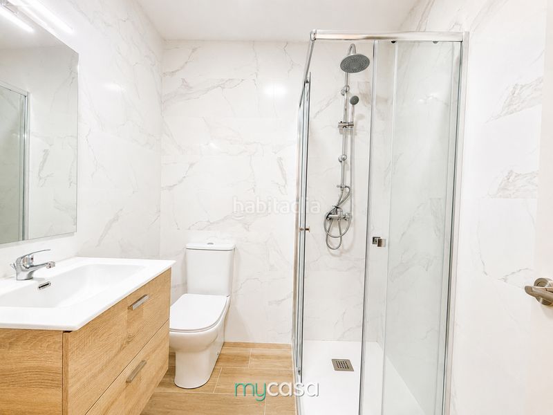 Foto eb9c3e2e-519e-484e-bd00-566db741471b. Local comercial a Trinitat Nova Barcelona