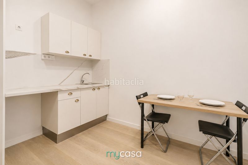 Foto f0c31eca-d1ae-4809-a404-286b8365c602. Estudi a La Roureda Viladecans