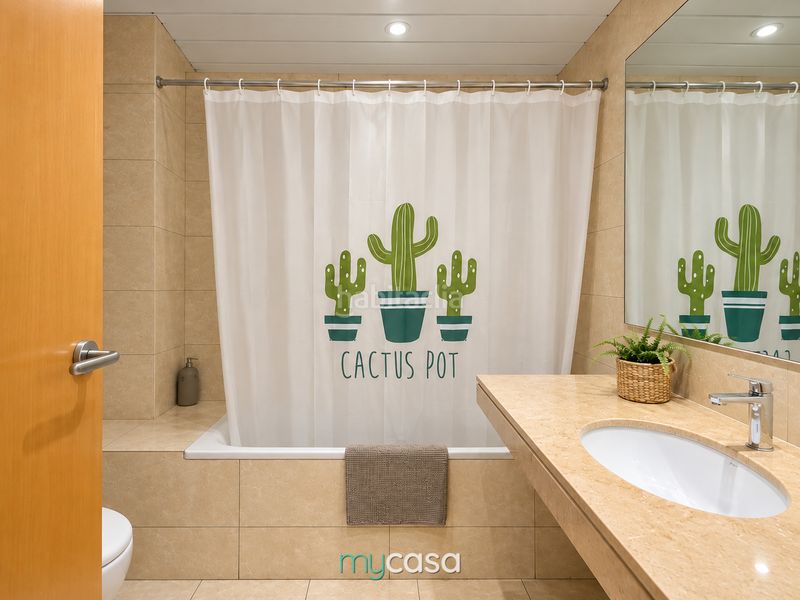 Foto cc799f5c-4f01-4c3d-a481-57e7cffd0246. Pis amb calefacció aparcament piscina a Port Badalona