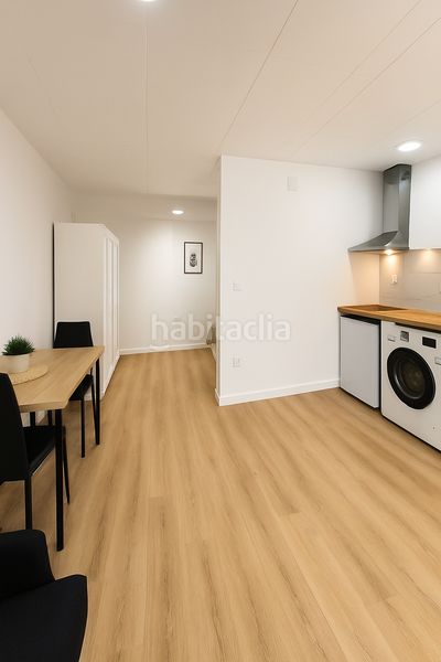 Foto 79b2a5b6-11db-4a20-a9d3-20e4857b6386. Estudi a Sant Ildefons Cornellà de Llobregat
