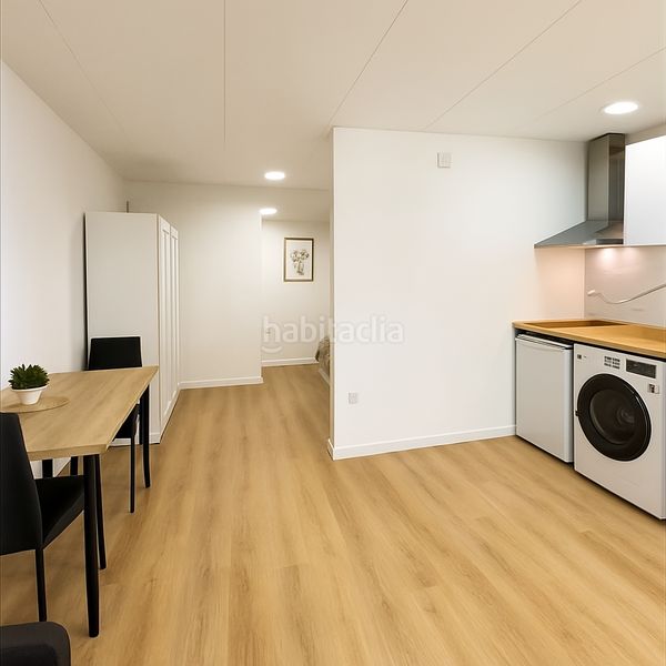 Foto 7bfbe172-0181-4917-a9db-5b316c6b7bb8. Estudio oportunidad en cornellà · reformado · amueblado · 30 m² en Cornellà de Llobregat