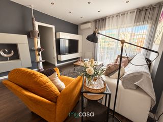 Pis  Plaça enginyer deulofeu. Amplitud · luz natural · 130 m² · 3 habitaciones · vestidor · ba
