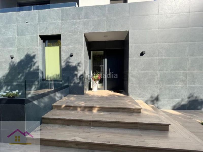 Foto 5386b757-60e7-496a-b81e-4ec49a8a6f1d. Chalet en gran via tarrega monteblanco 73 chalet en venta . en Castellón de la Plana