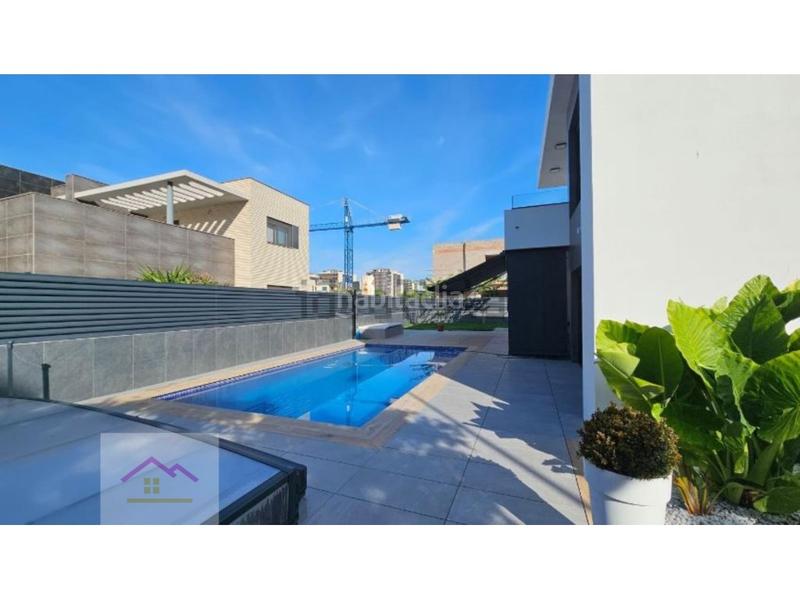 Foto f50680a6-c39a-4a05-9e76-974d027e2cf7. Chalet en gran via tarrega monteblanco 73 chalet en venta . en Castellón de la Plana
