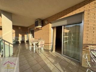 Appartement à Carretera estación 9. !gran oportunidad piso con plaza de parking y trastero cerca del