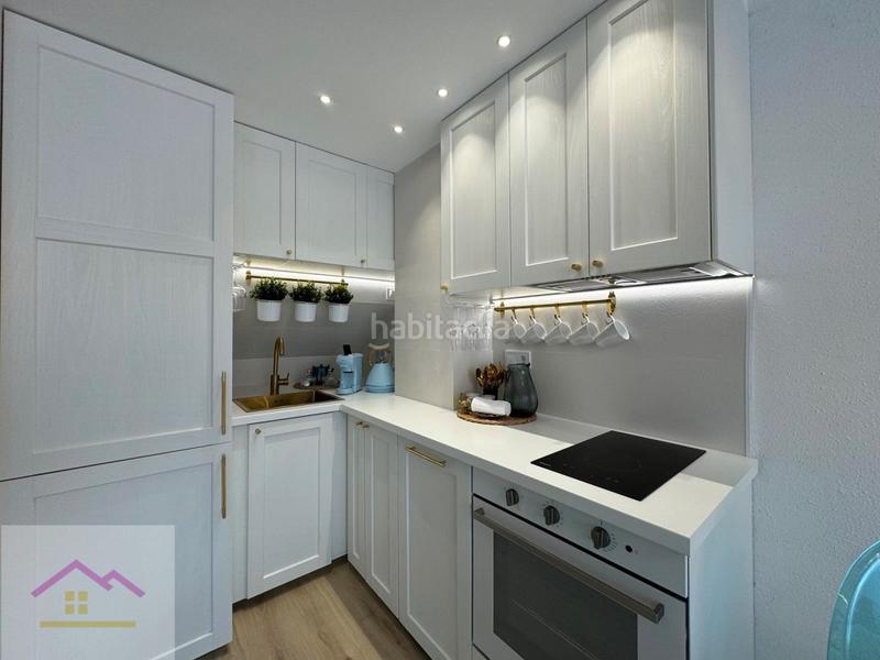 Foto 556351e5-d5ac-4b66-a9cd-19d86386dd4a. Piso en avenida la marina 7 duplex en venta reformado en Oropesa del Mar