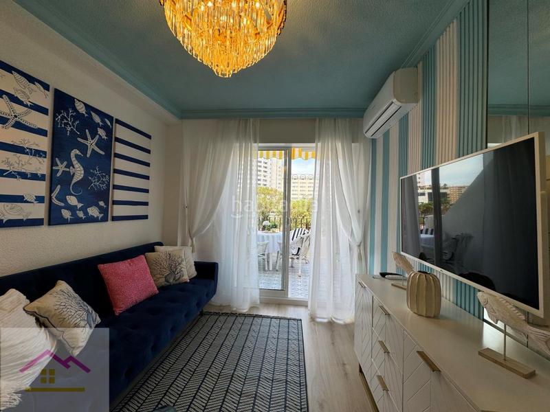 Foto b21a4c61-3928-436f-a8a7-7058adca48ee. Piso en avenida la marina 7 duplex en venta reformado en Oropesa del Mar