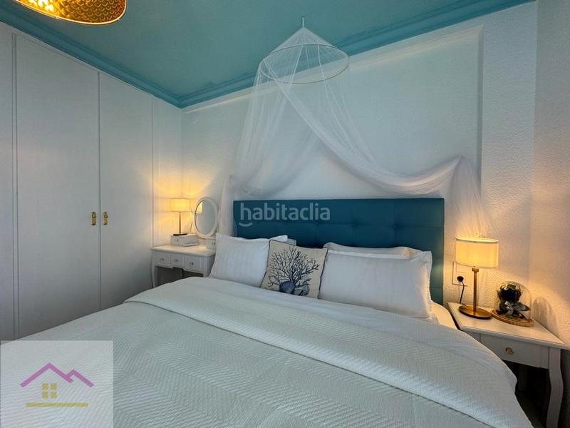 Foto cbcf0a7a-c066-48c2-8c56-d34b06d4a7f3. Piso en avenida la marina 7 duplex en venta reformado en Oropesa del Mar
