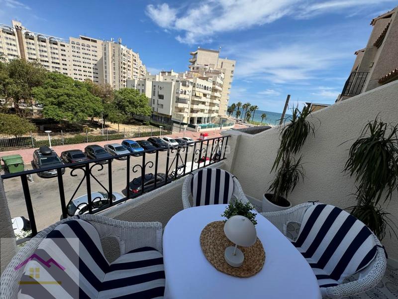 Foto ffa446b4-ea26-45b5-99bf-5cddcc039589. Piso en avenida la marina 7 duplex en venta reformado en Oropesa del Mar