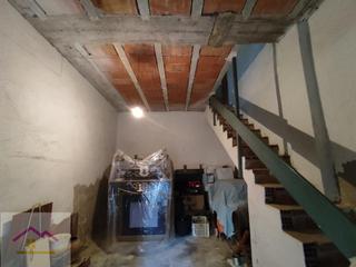 Nau industrial a Calle san vicente 20. Almacén preparado para hacer vivienda