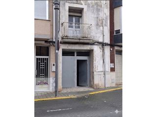 Casa a Calle general cucala 32. Casa centrica. para reformar.