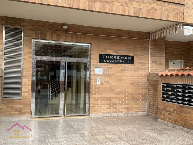 Foto 4001d2f7-3ac6-46dd-82a1-f16e75e1e83b. Planta baja en avenida central 34 piso planta baja edificio torremar en Oropesa del Mar