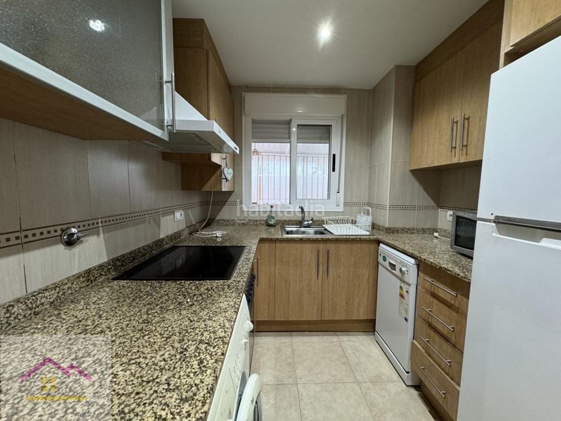 Foto f04ca5df-9909-427e-b145-2293fef10ddd. Planta baja en avenida central 34 piso planta baja edificio torremar en Oropesa del Mar