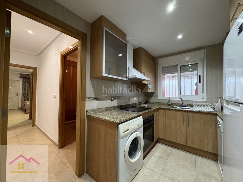 Foto f8c77e01-a00b-4395-9ca0-b69fa1b1e327. Planta baja en avenida central 34 piso planta baja edificio torremar en Oropesa del Mar