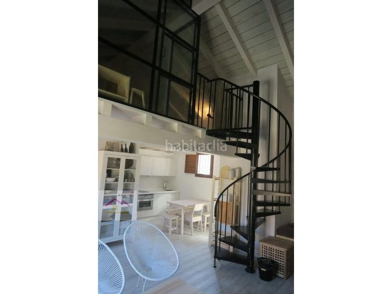 Foto bf36d3f7-4462-4ba5-ae32-e8ede0204155. Duplex in Casco Histórico Cuenca
