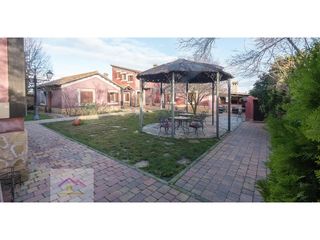 Business premise in Ad ballesteros 3. Hotel venta villar de olalla