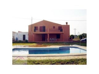 Xalet a Cami pinyo 12. Casa rustica en la zona de cap y corp