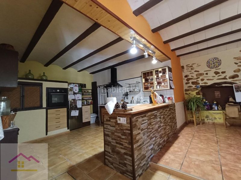 Foto 0d4be25a-be1d-48cc-8628-0a88801921cb. Masia amb aparcament piscina a Vall d´Alba