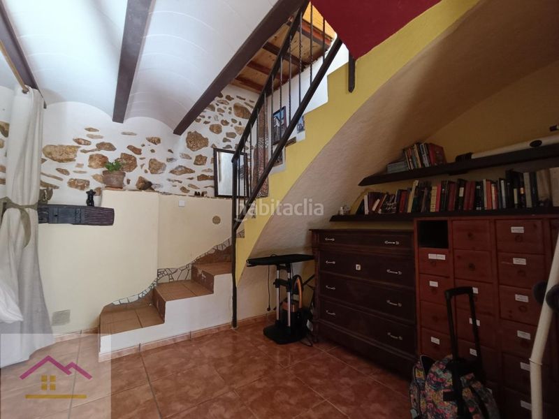 Foto a85296c3-d555-42dd-bb19-a3b8a8561336. Masia amb aparcament piscina a Vall d´Alba