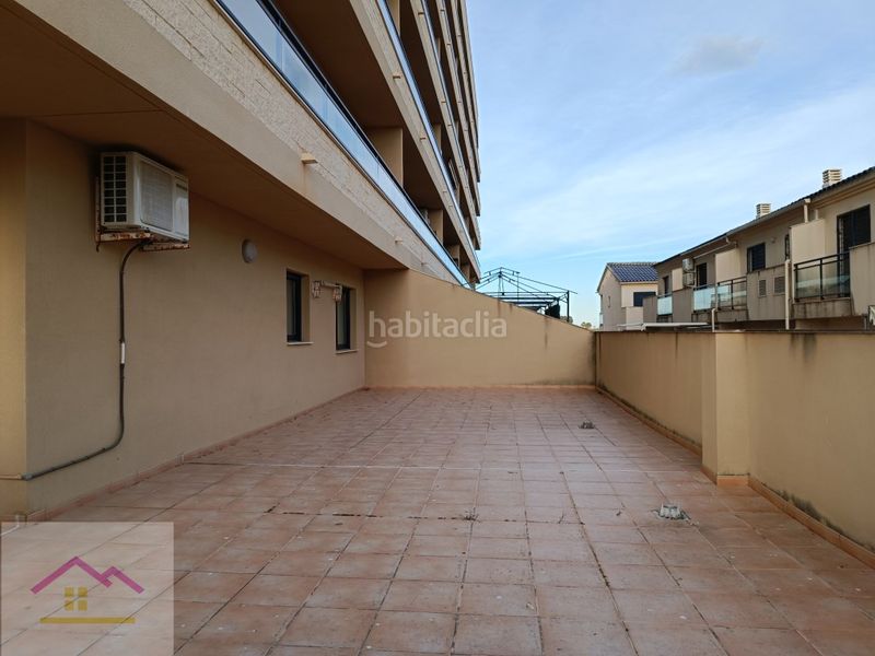 Foto 6c8aed43-8dc4-4dd5-b89d-505ff0ce4256. Planta baja en calle garbi 4 piso planta baja con una terraza de 54 metros en Torreblanca