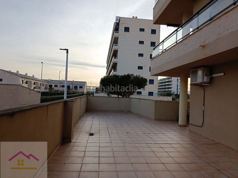 Foto d2d056f5-23cf-42c1-a6f1-0970445465d9. Planta baja en calle garbi 4 piso planta baja con una terraza de 54 metros en Torreblanca