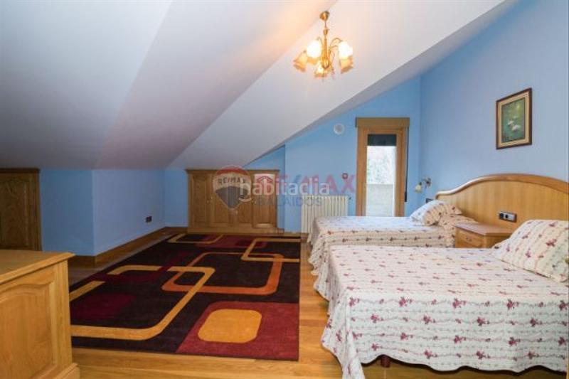 Foto 0c4cf5ee-68df-4446-8832-ba9283f4b116. Chalet mit heizung parking in Moaña