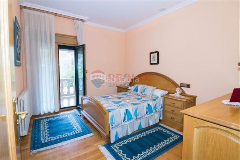 Foto a2001354-c764-4859-a23a-f2065b761ee4. Chalet mit heizung parking in Moaña