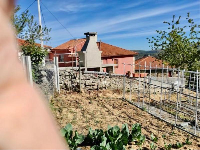 Foto 8c72c8d1-8ea7-407e-86e5-ea15fe7e0b2c. Xalet amb aparcament a Sober