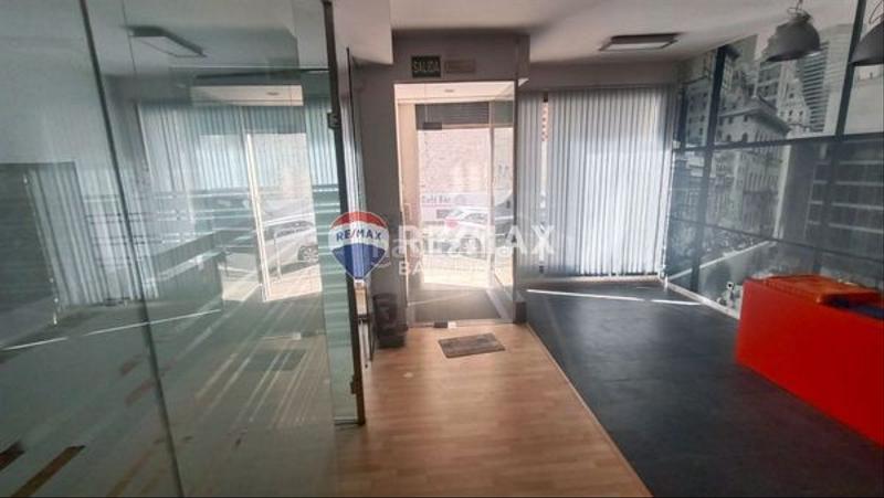 Foto 47a8f5c0-dd54-45d2-bce5-c809f30c666c. Local comercial a travesía de Vigo - san xoán Vigo