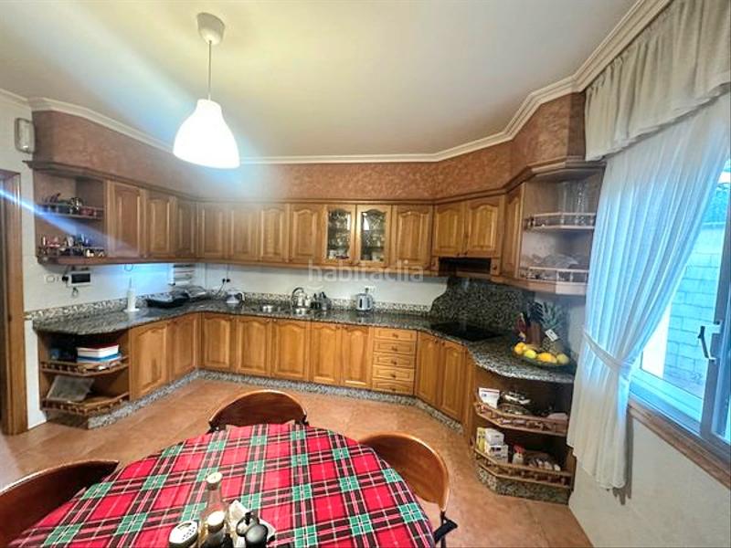 Foto 20012219-f0eb-4b61-90d4-b1494f0f1fdd. Haus mit parking in Moaña