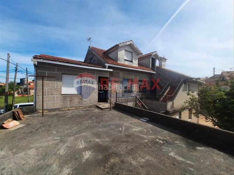 Foto 3d83973e-14e3-4383-9b76-d38684693529. House with parking in Sardoma - Castrelos Vigo