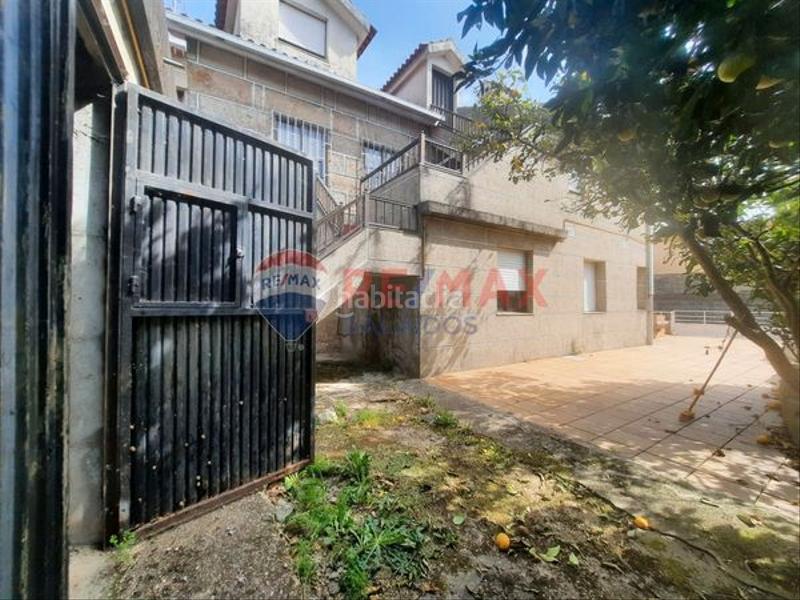 Foto 561c2d43-0052-41b2-80fa-15808d89f729. House with parking in Sardoma - Castrelos Vigo