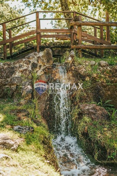 Foto 0bb72695-4fcc-4c7e-8613-8d1eb8f25c98. Casa amb aparcament a Rosal (O)