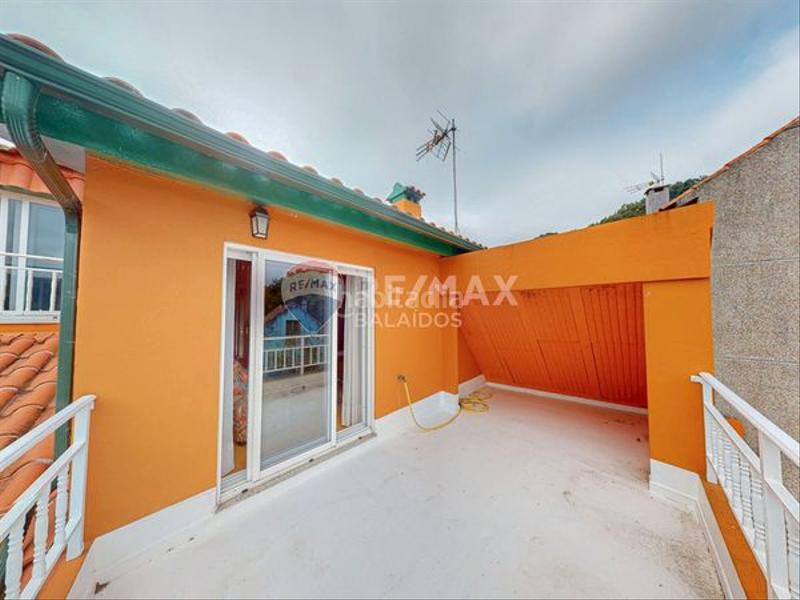 Foto 1f4a41a1-2cfe-4c93-9a1a-5f3e3c75e1bd. Casa adossada amb calefacció aparcament a Sardoma - Castrelos Vigo