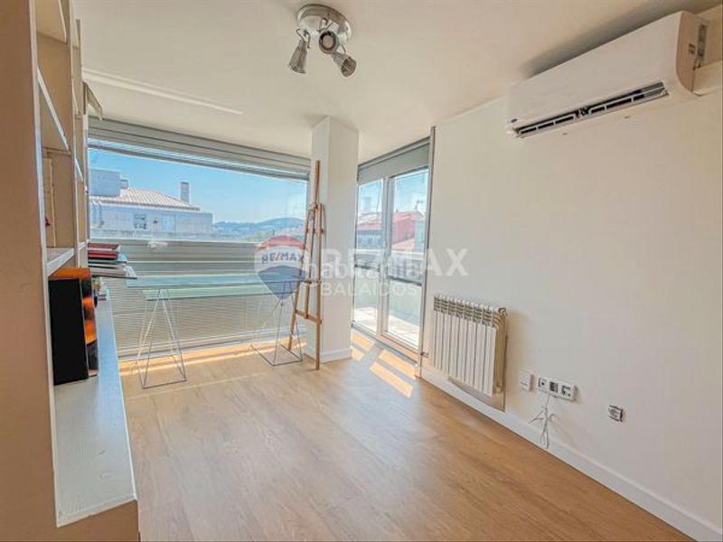 Foto 016418ba-c83f-428c-bbcc-d374c3911c51. Zweistöckige wohnung mit heizung parking in Zona Fernández Labreda Pontevedra