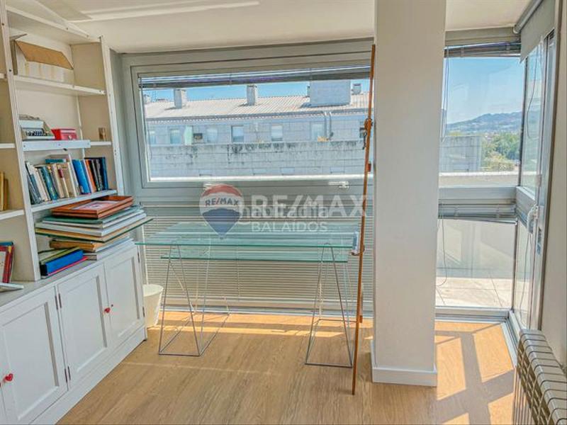 Foto 05e05068-f721-4359-9aba-e8a9950f18d0. Zweistöckige wohnung mit heizung parking in Zona Fernández Labreda Pontevedra