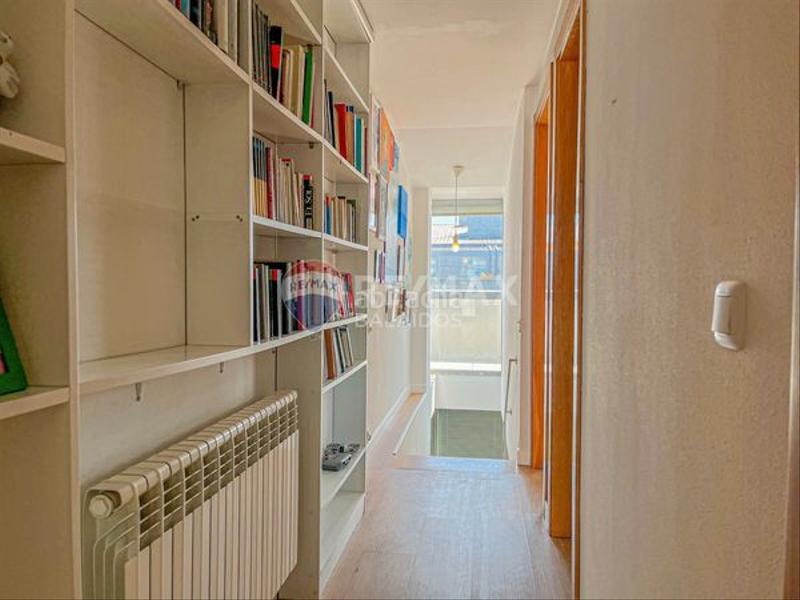 Foto 6740497e-09c5-4eb8-90a5-9fb6a37cd4b2. Zweistöckige wohnung mit heizung parking in Zona Fernández Labreda Pontevedra