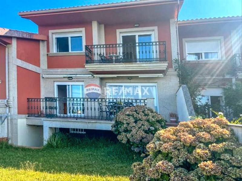 Foto 6a5263cf-74c7-4f09-a808-a4e4ea199534. Maison jumelée avec chauffage parking dans Sanxenxo pueblo Sanxenxo