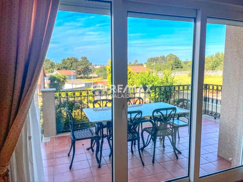 Foto 8f4d3261-9905-4589-b278-a6d56dcd1ac0. Maison jumelée avec chauffage parking dans Sanxenxo pueblo Sanxenxo