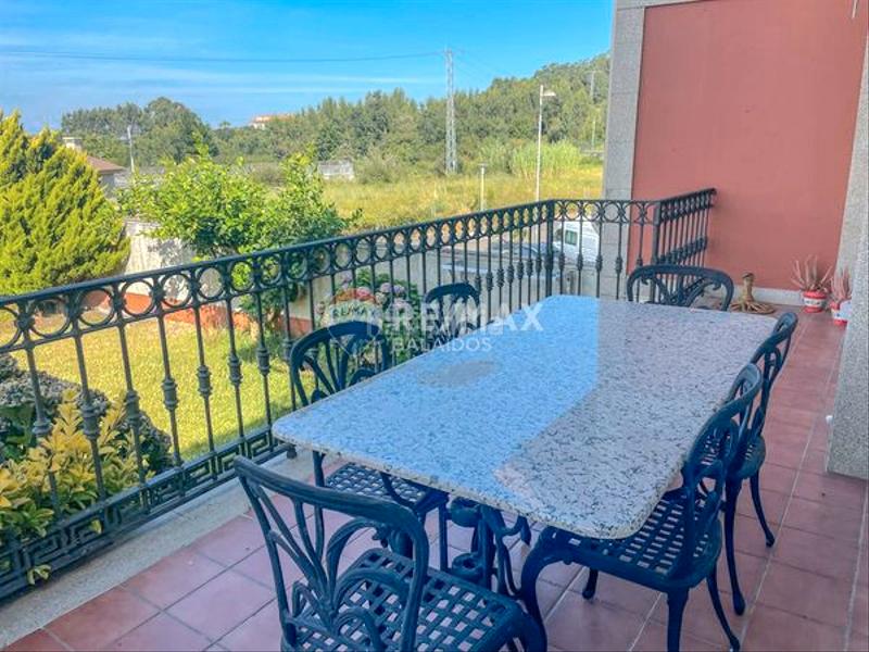 Foto f733ab4e-e7e4-4a67-9fa4-332c7cf56188. Maison jumelée avec chauffage parking dans Sanxenxo pueblo Sanxenxo