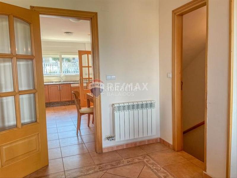 Foto 327c9d3d-fb43-4a1a-be2e-6b455ffcd504. Semi detached house with heating parking in Sanxenxo pueblo Sanxenxo