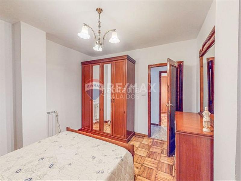 Foto 6056926a-2f03-4e9a-83c3-b648bc856db1. Appartamento con parcheggio in Teis Vigo