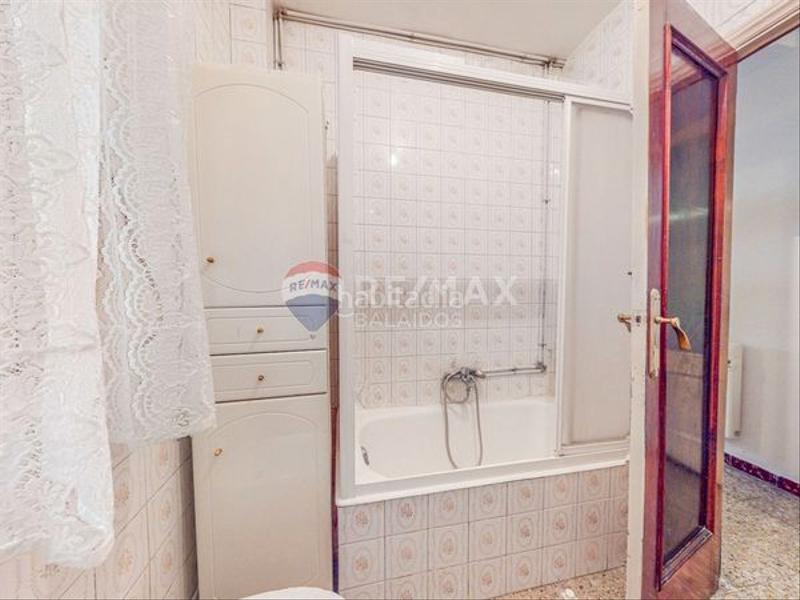 Foto 49c5e9f3-7f3a-4be5-81e2-7e22b7adfbba. Piso en Teis Vigo