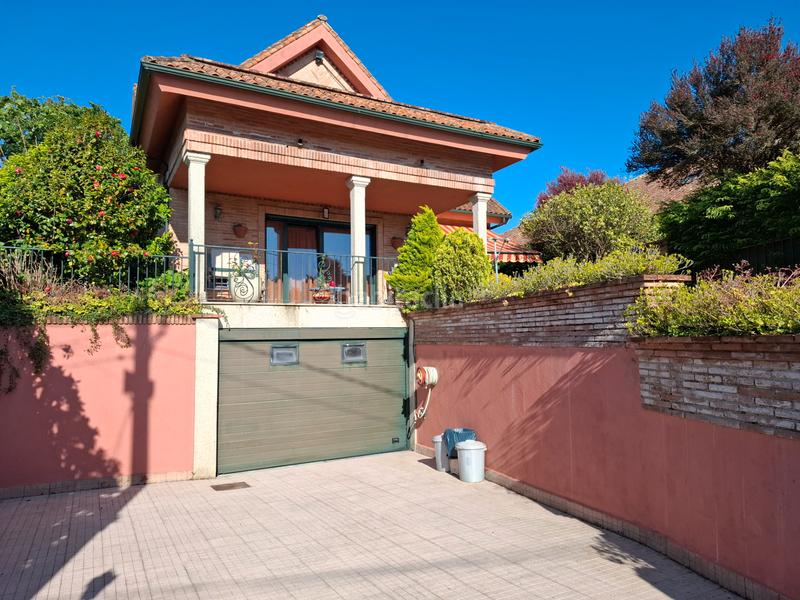 Foto 5b6b7e1f-6775-4ebd-9cee-b967bef54905. Casa en Gondomar