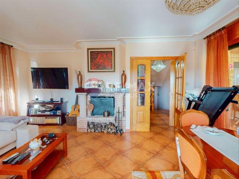 Foto fca3b8e9-ee3e-4b03-9bf6-5eae60e21b24. Casa en Gondomar