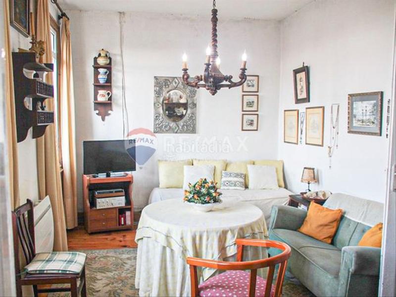 Foto 41ba5087-fd87-43ff-8ebe-1fc401b785b3. Casa en Bueu
