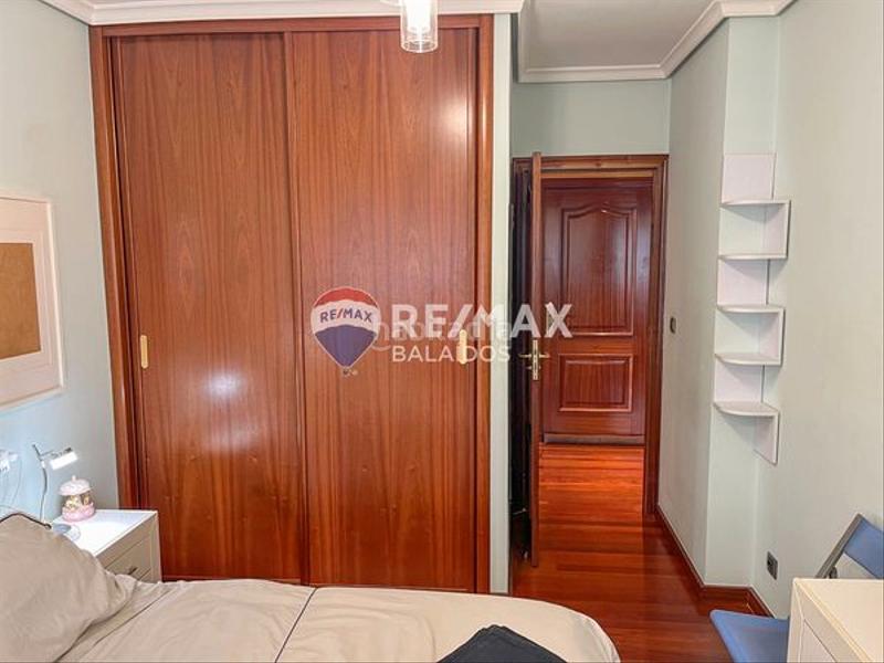 Foto 6d936062-8734-4a09-9582-b5cfa6b43cbc. Piso en O Castro Vigo